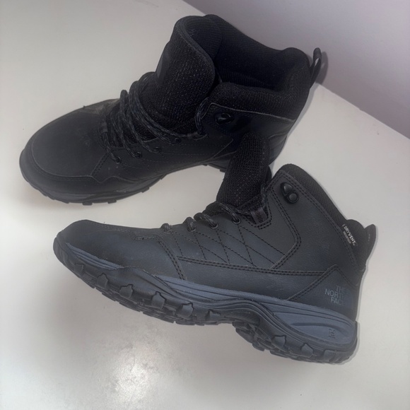 The North Face Boots - Picture 2 of 4